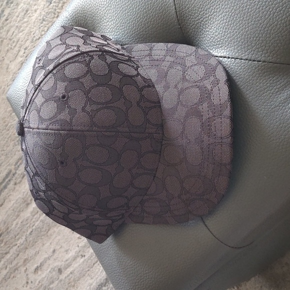 Coach baseball cap - Picture 1 of 3